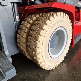 Kalmar ECG90-6L 4-Rad Elektrostapler