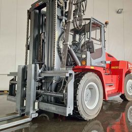 Kalmar DCG120-6 Dieselstapler