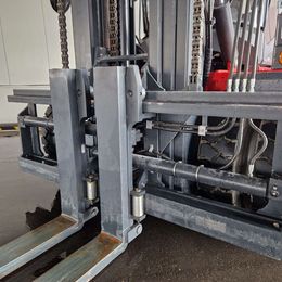 Kalmar DCG120-6 Dieselstapler