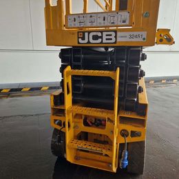 JCB S2632E Scherenarbeitsbühne
