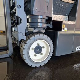 Combilift C4000 Vierwegestapler