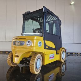 Yale ERP50VM. 4-Rad Elektrostapler