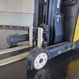 Yale MR16 Schubmaststapler