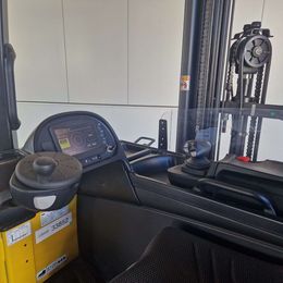 Yale MR16 Schubmaststapler