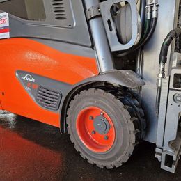 Linde E18 3-Rad Elektrostapler