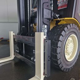 Yale GLP2.5N Treibgasstapler