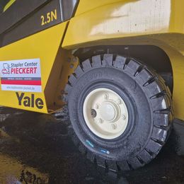 Yale GLP2.5N Treibgasstapler