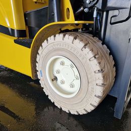 Yale ERP3.5N 4-Rad Elektrostapler