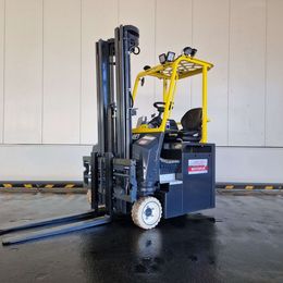 Vierwegestapler gebraucht: Combilift Vierwegestapler CBE3000 Combilift CBE3000 Vierwegestapler