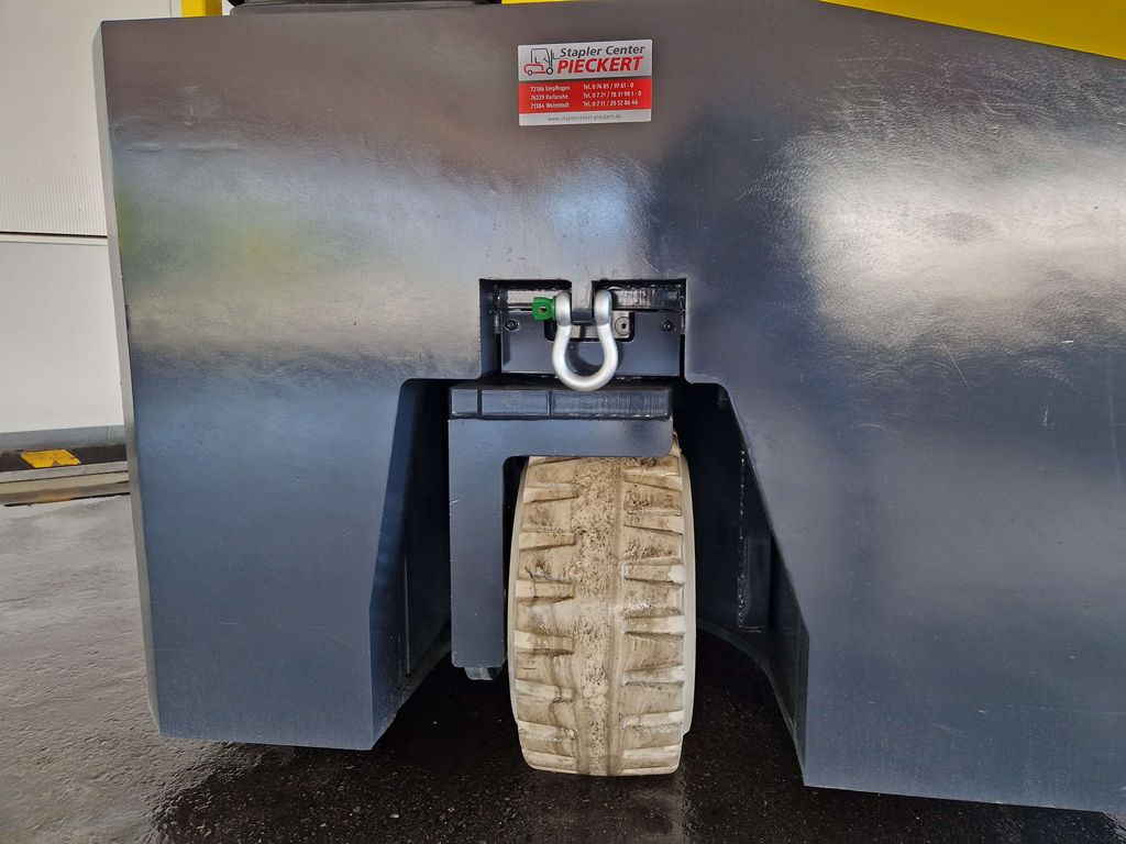 Vierwegestapler gebraucht: Combilift Vierwegestapler CBE3000 Combilift CBE3000 Vierwegestapler