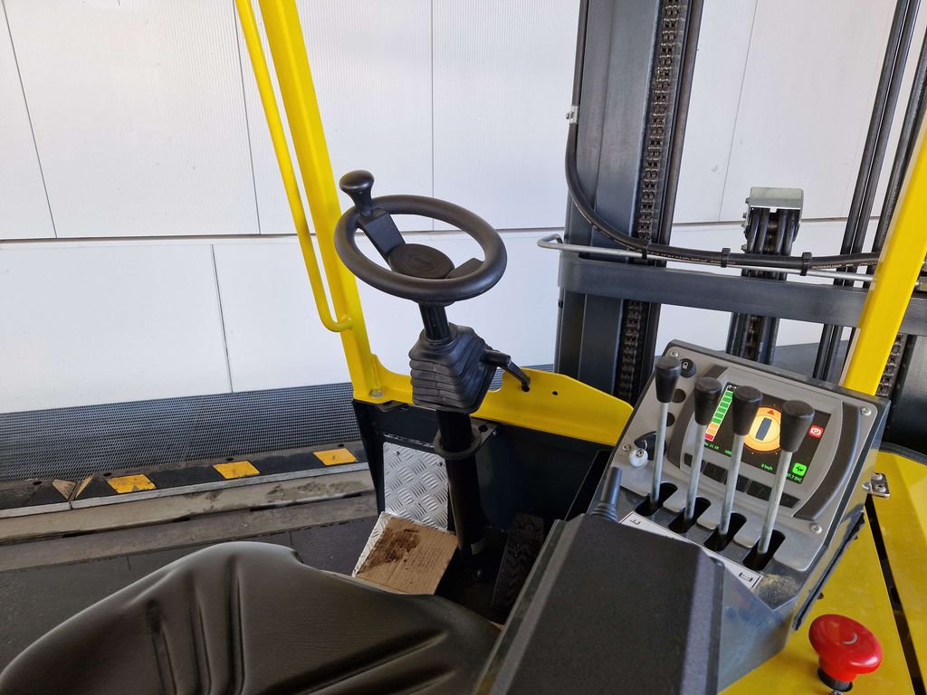 Vierwegestapler gebraucht: Combilift Vierwegestapler CBE3000 Combilift CBE3000 Vierwegestapler