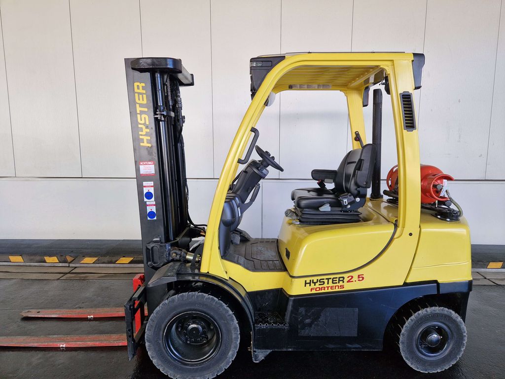 Frontstapler gebraucht: Hyster Treibgasstapler H2.5FT Hyster H2.5FT Treibgasstapler
